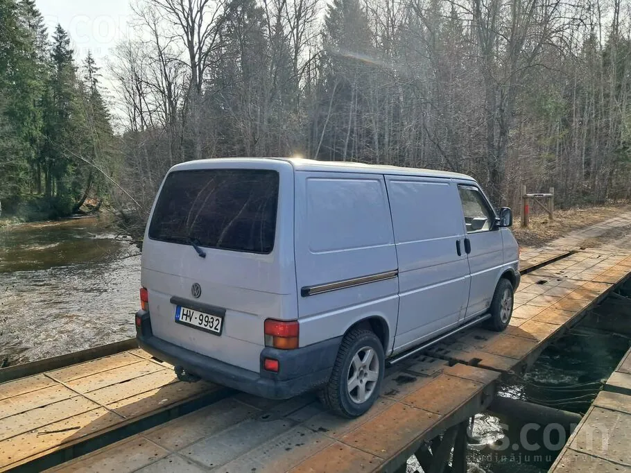 Volkswagen T4 1999 photo 4