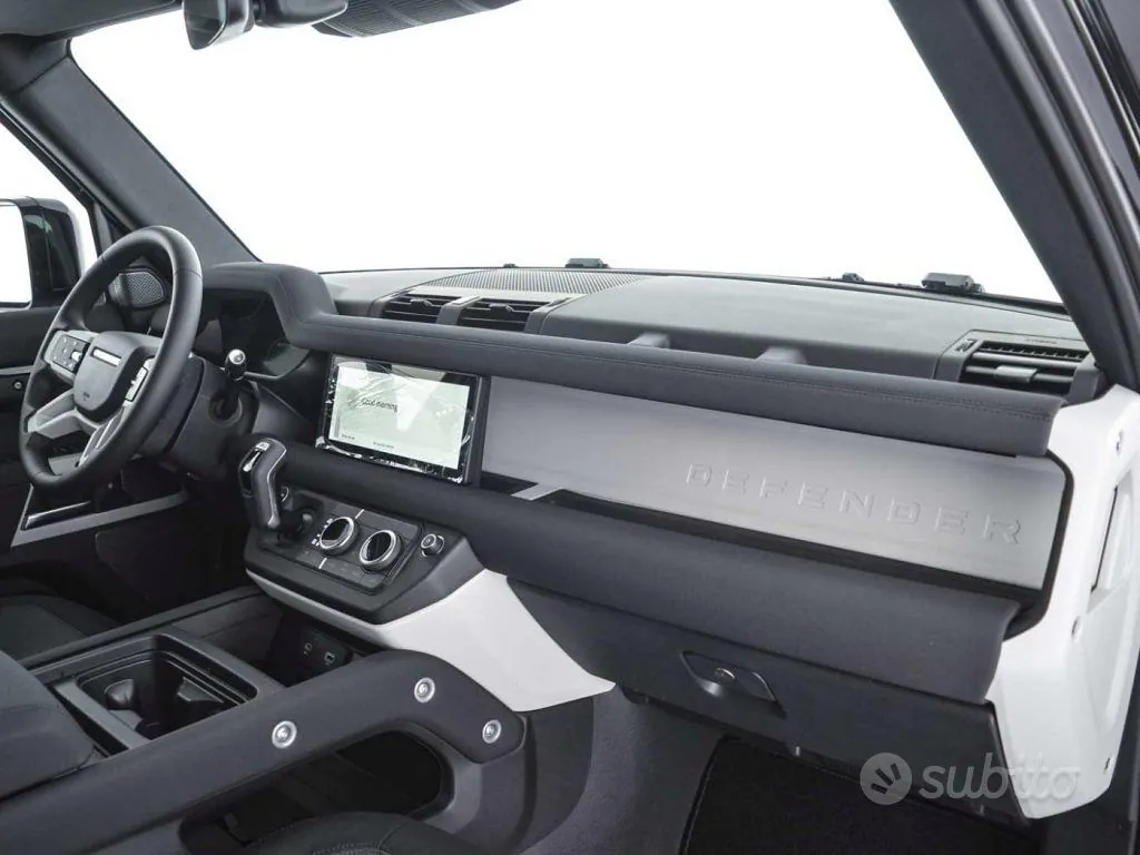 Land Rover Defender 2026 photo 3