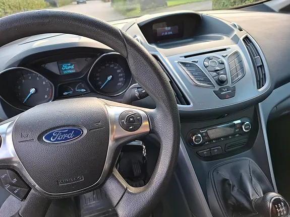 Ford C-Max 2011 photo 4