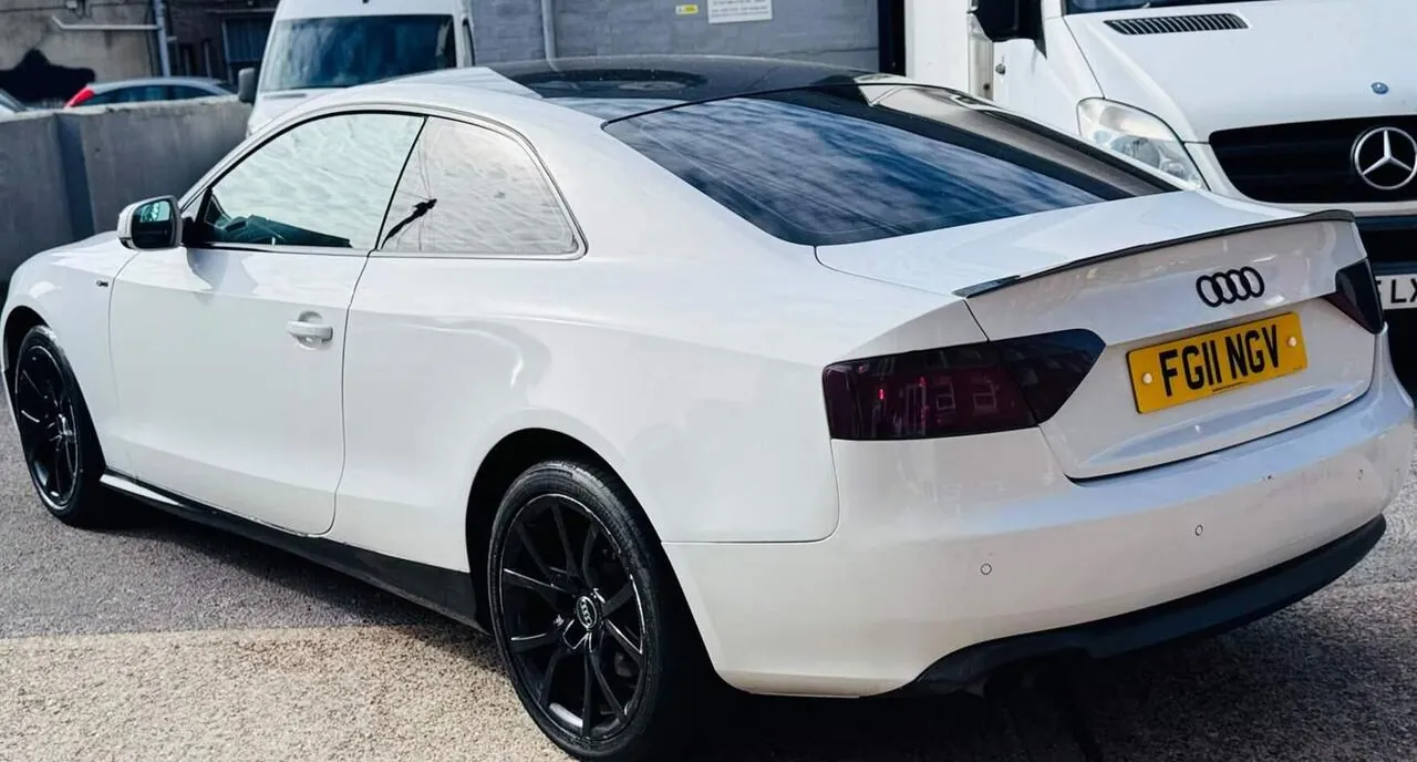Audi A5 2011 photo 4