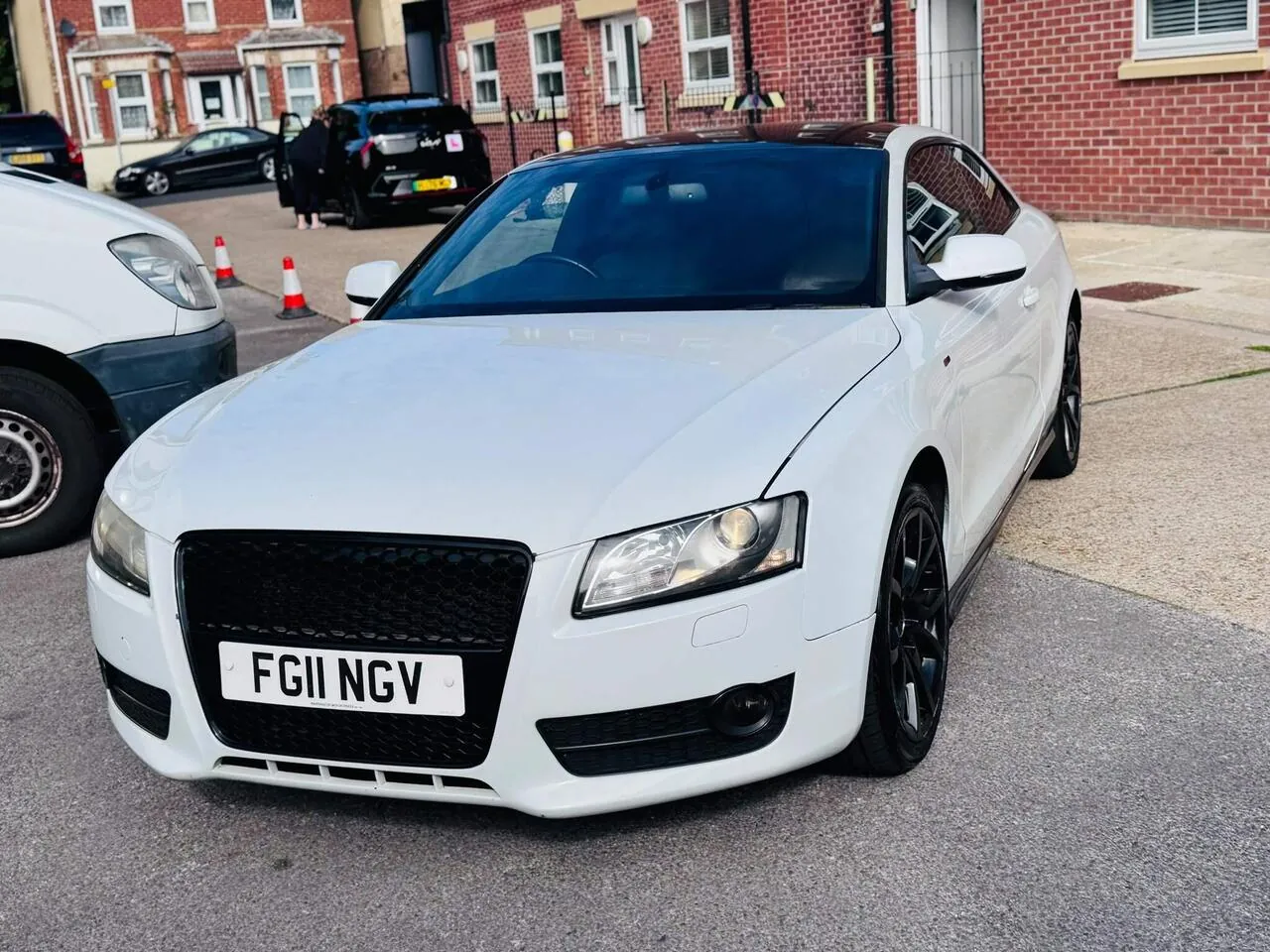 Audi A5 2011 photo 2