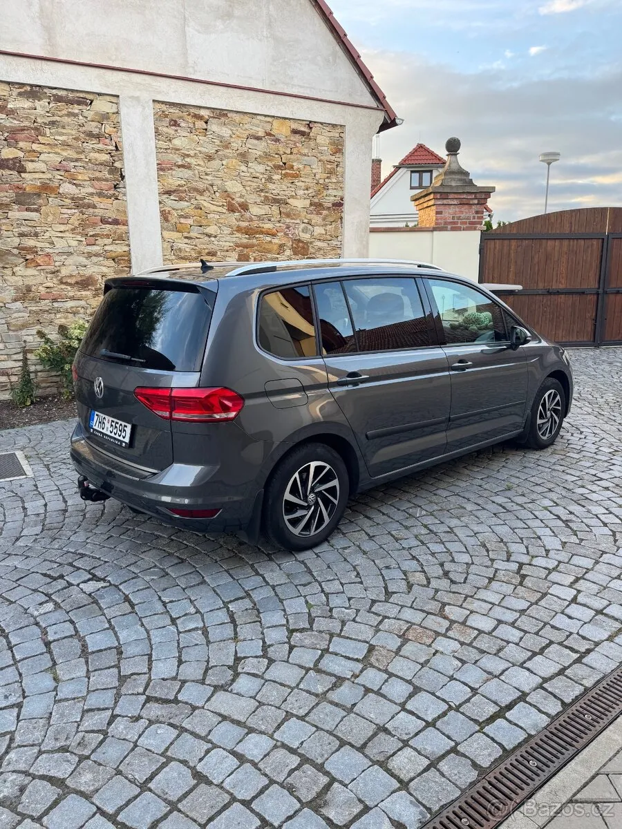 Volkswagen Touran 2018 photo 4