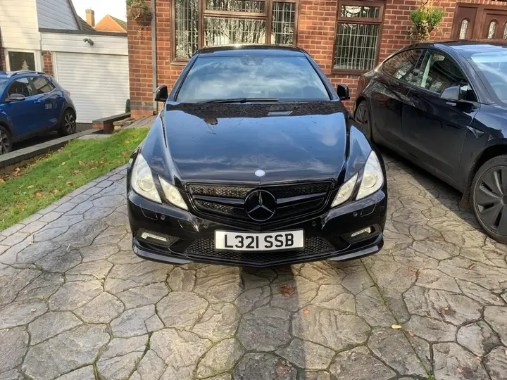Mercedes-Benz E-Class 2010 photo 4