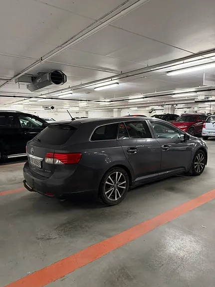 Toyota Avensis 2012 photo 5