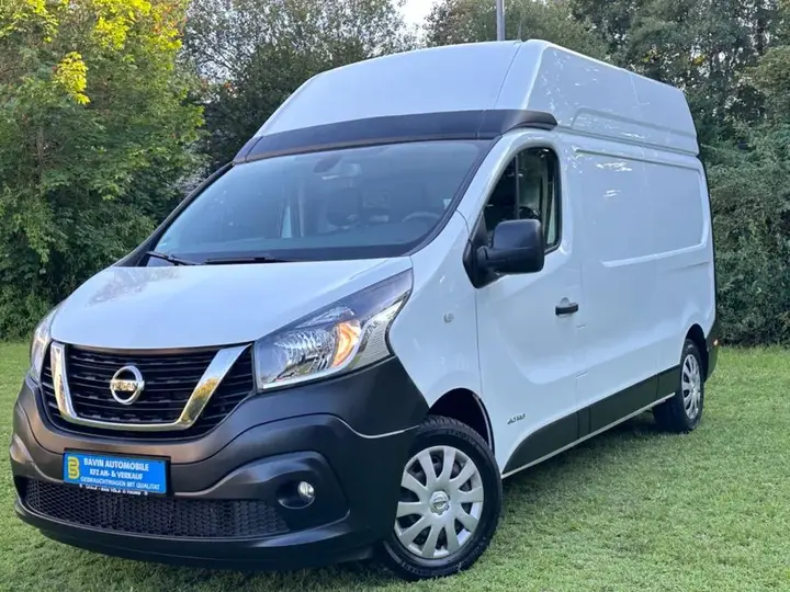 Nissan Nv300