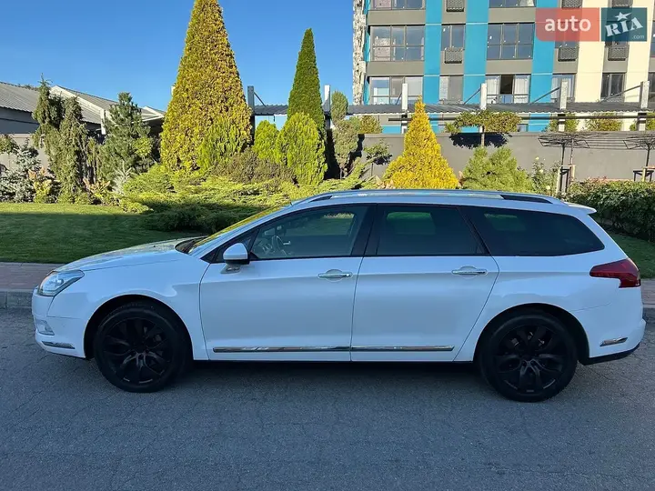 Citroen C5 2012 photo 2