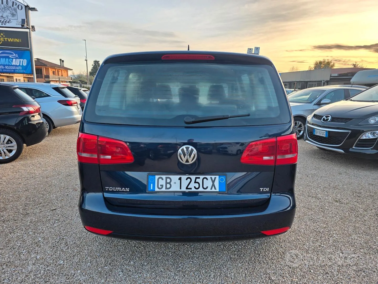 Volkswagen Touran 2012 photo 4