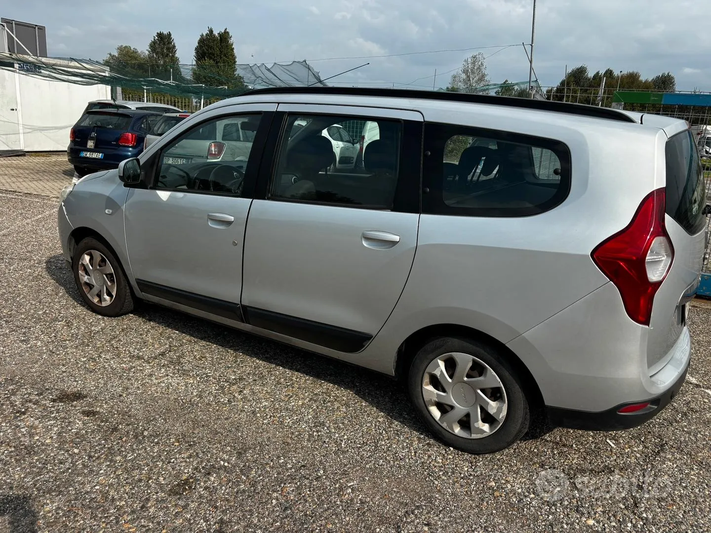 Dacia Lodgy 2017 photo 2