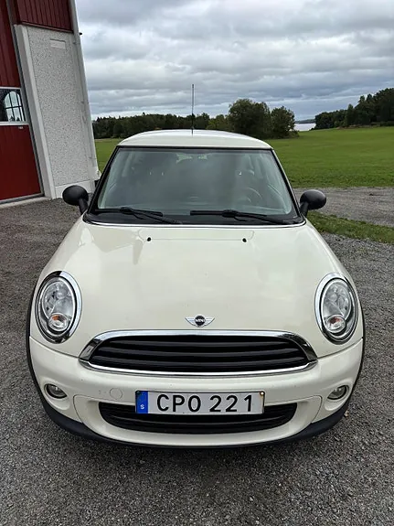Mini One 2011 photo 2
