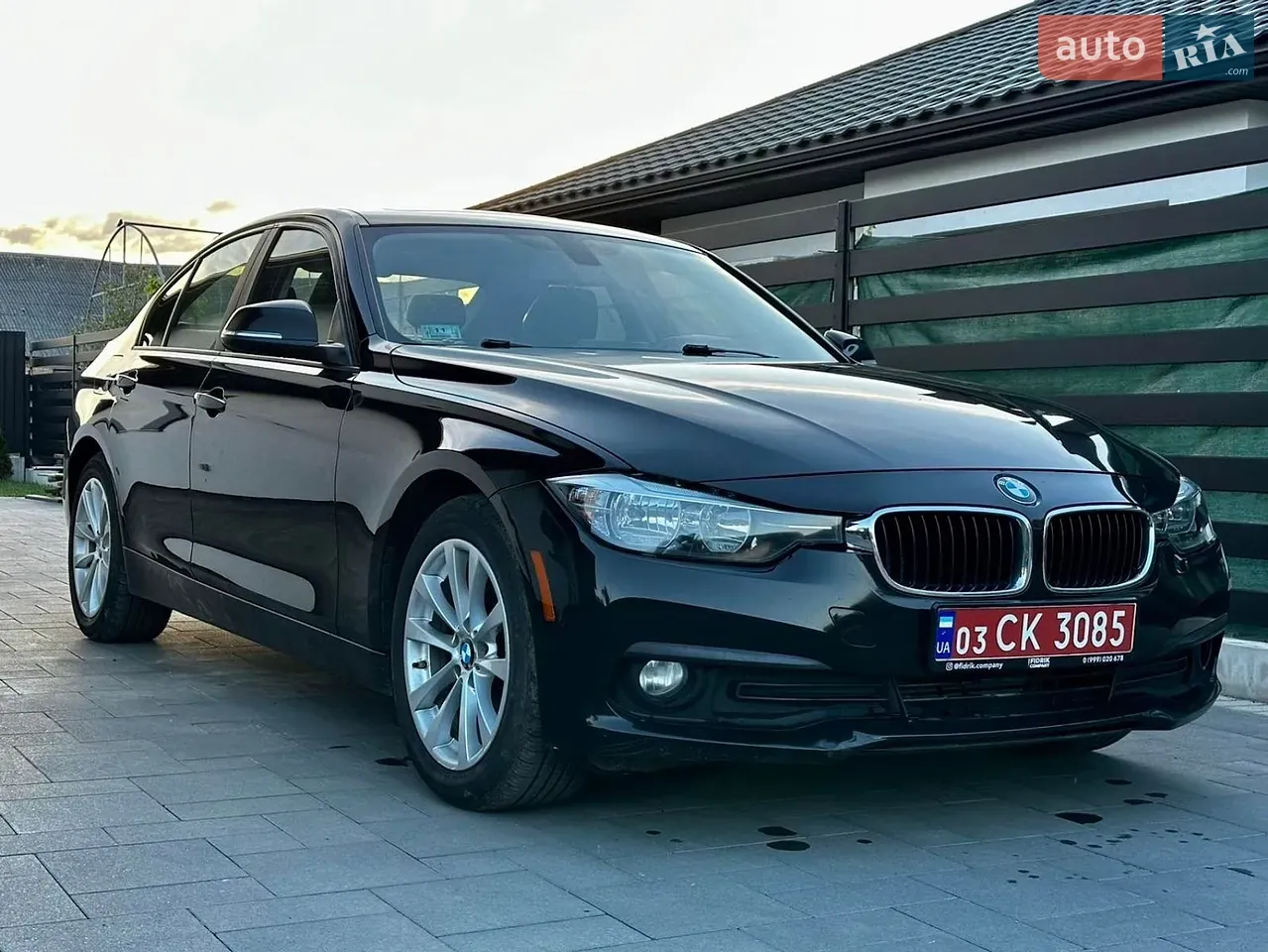 BMW 3 Series 2016 photo 2