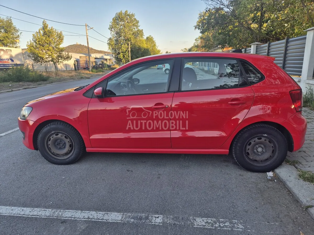Volkswagen Polo 2011 photo 2