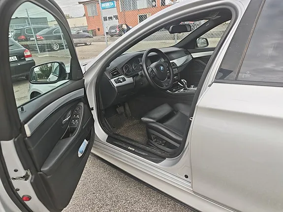 BMW 535I 2010 photo 3