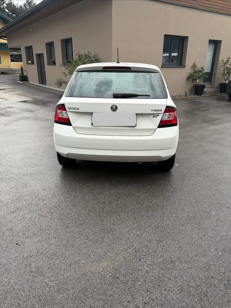 Skoda Fabia 2018 photo 2