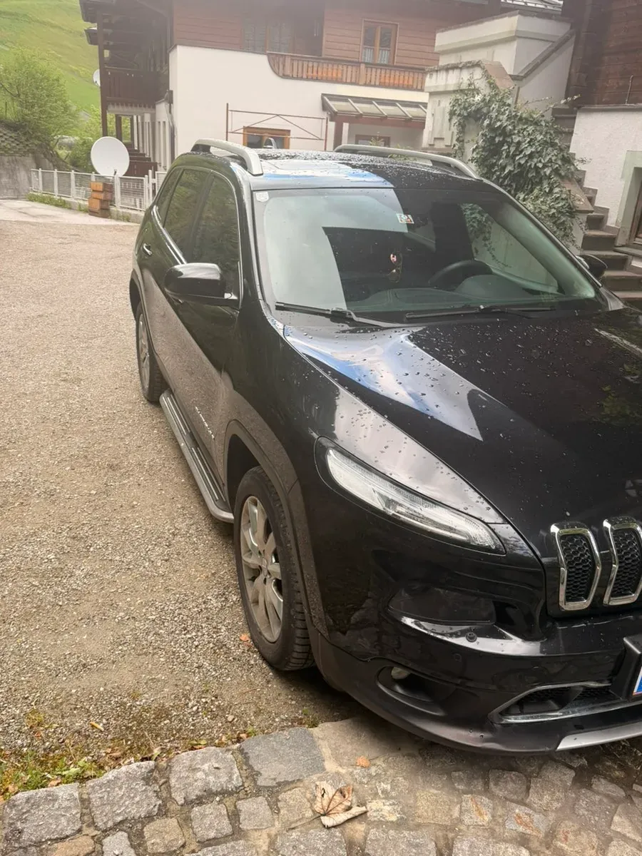 Jeep Cherokee 2016 photo 3