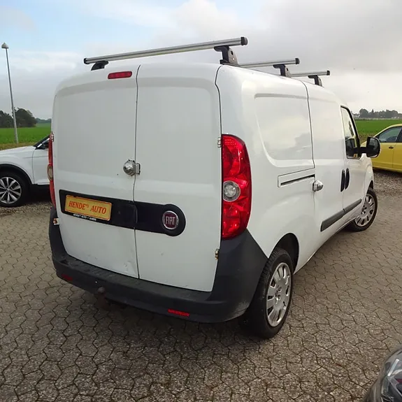 Fiat Doblò Cargo 2010 photo 3