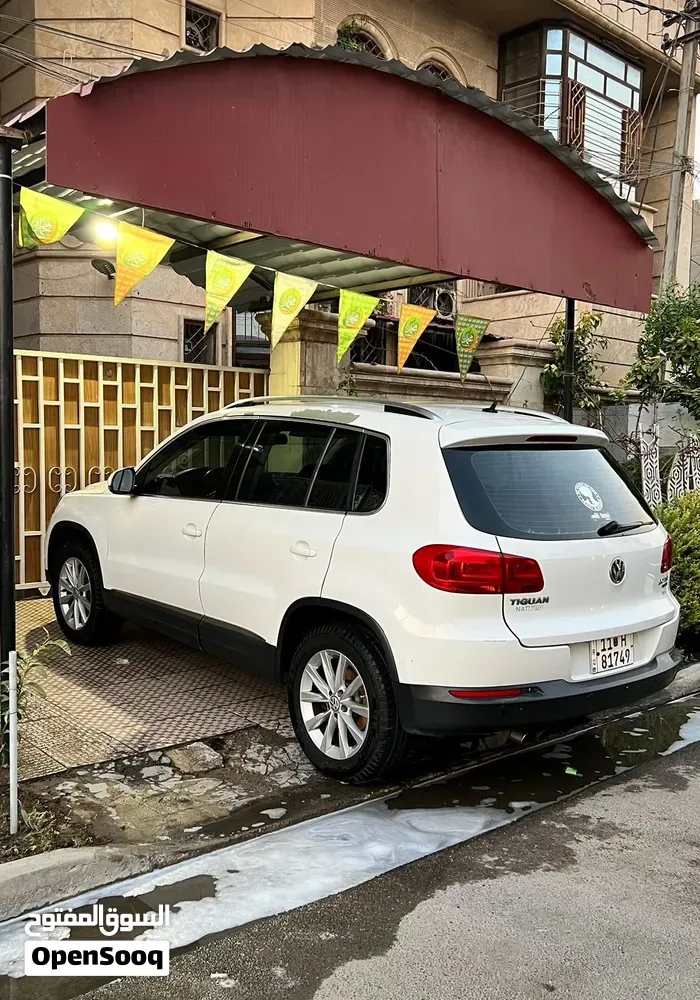 Volkswagen Tiguan 2012 photo 2