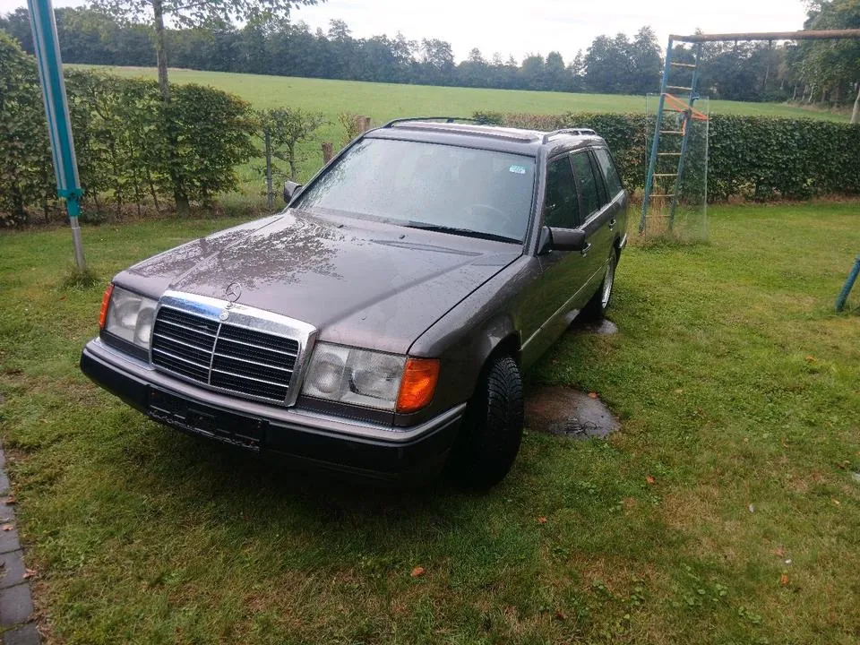 Mercedes-Benz W124