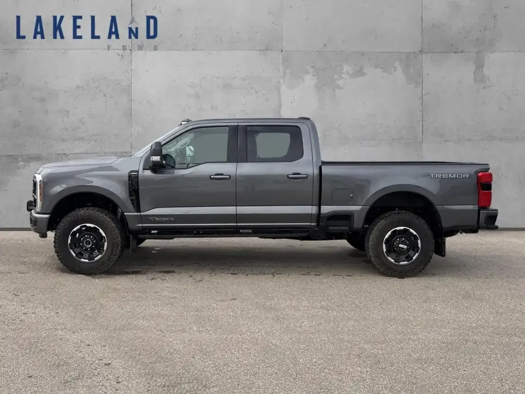 Ford F350 2026 photo 3