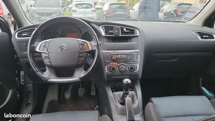 Citroen C4 2011 photo 4