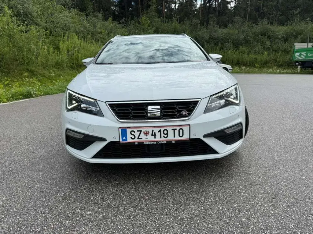 Seat Leon 2019 photo 2