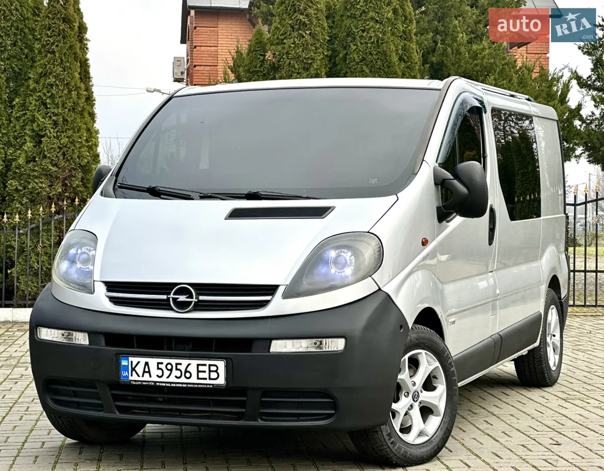Opel Vivaro 2003 photo 2