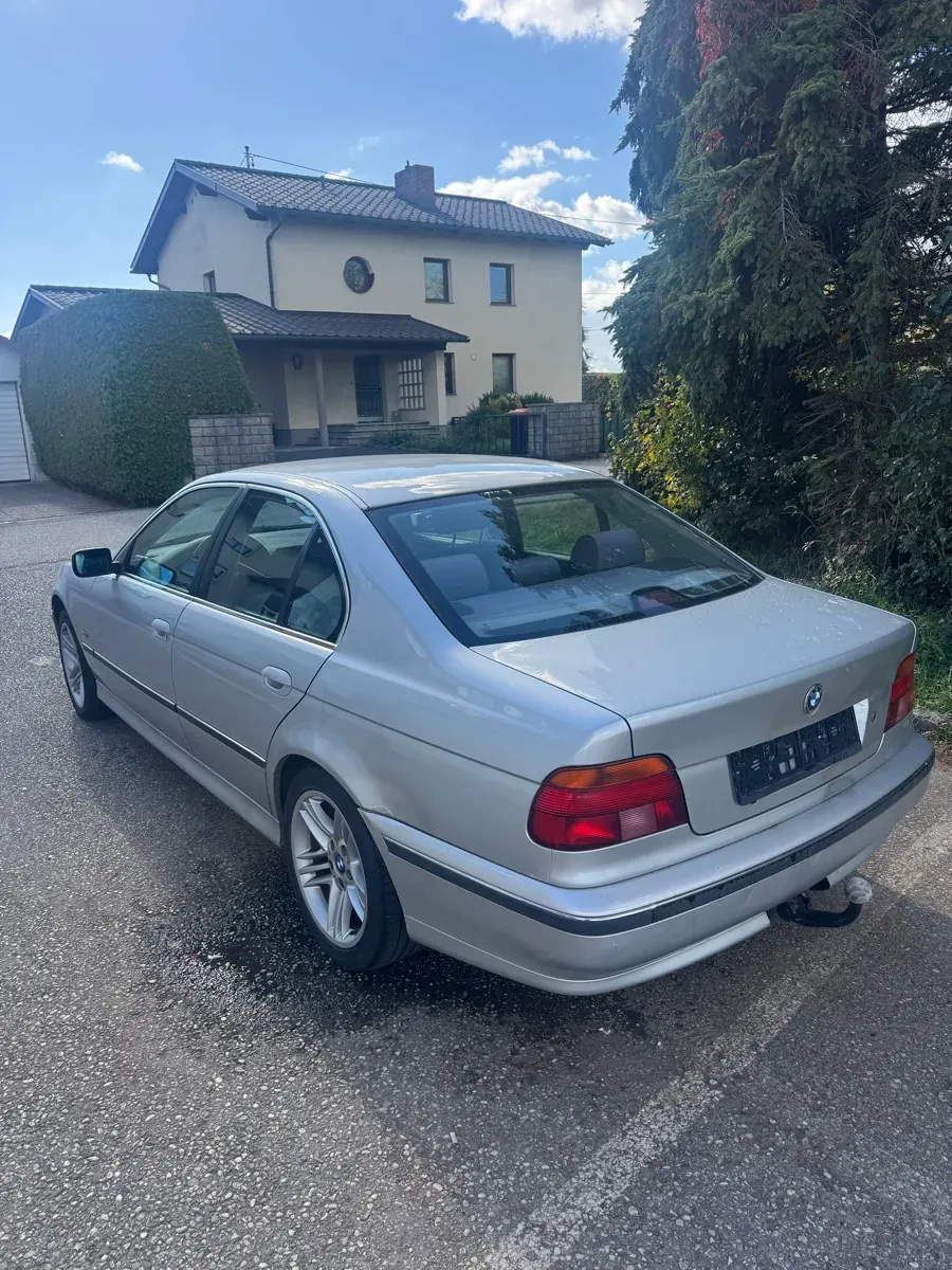 BMW 5 Series 2000 photo 3