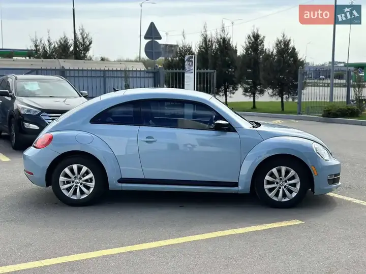 Volkswagen Beetle 2015 photo 2