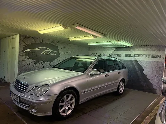 Mercedes-Benz C180 2005 photo 3