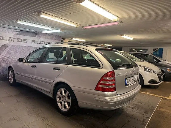 Mercedes-Benz C180 2005 photo 4