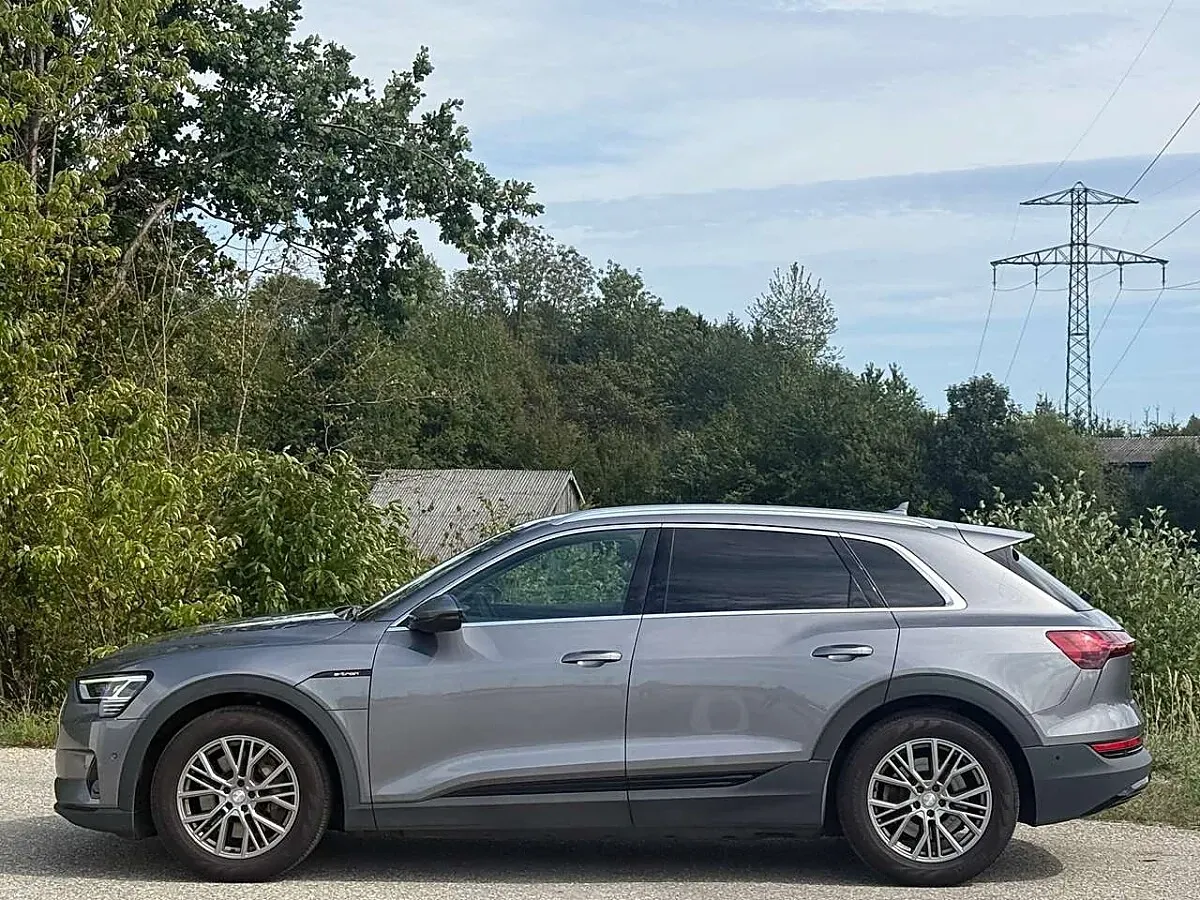 Audi E-Tron 2021 photo 2