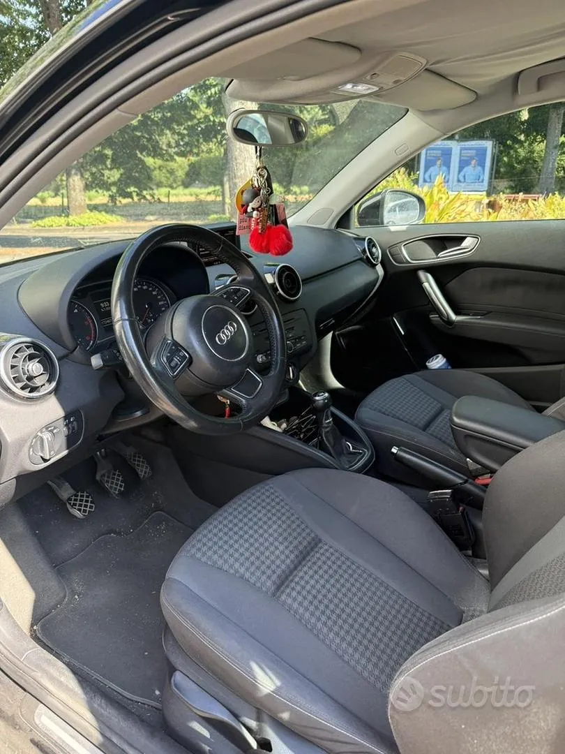 Audi A1 2011 photo 5