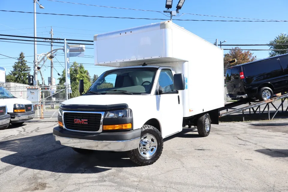 GMC Savana 2020 photo 5