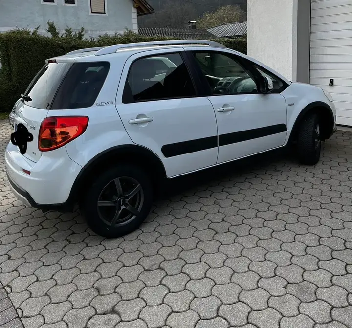 Suzuki Sx4 2012 photo 2
