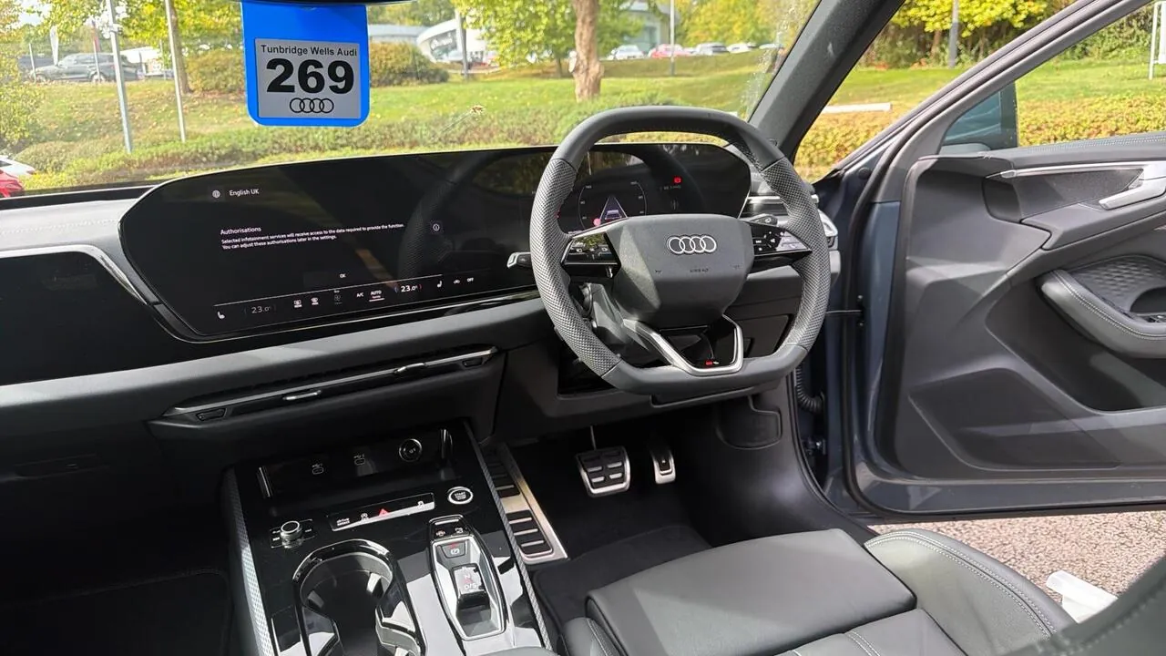 Audi A5 Avant 2025 photo 2