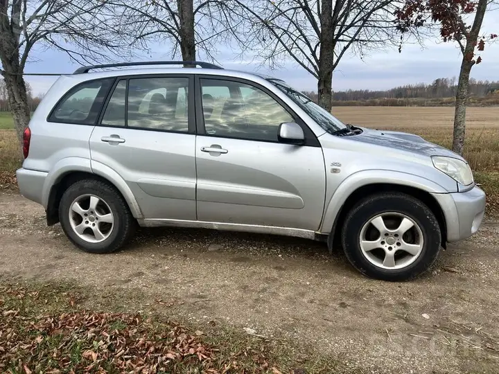 Toyota Rav4 2004 photo 2