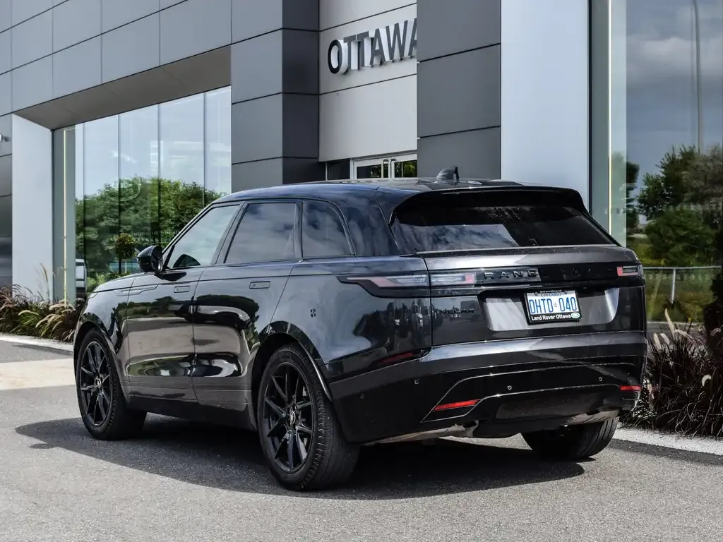 Land Rover Range Rover Velar 2026 photo 4