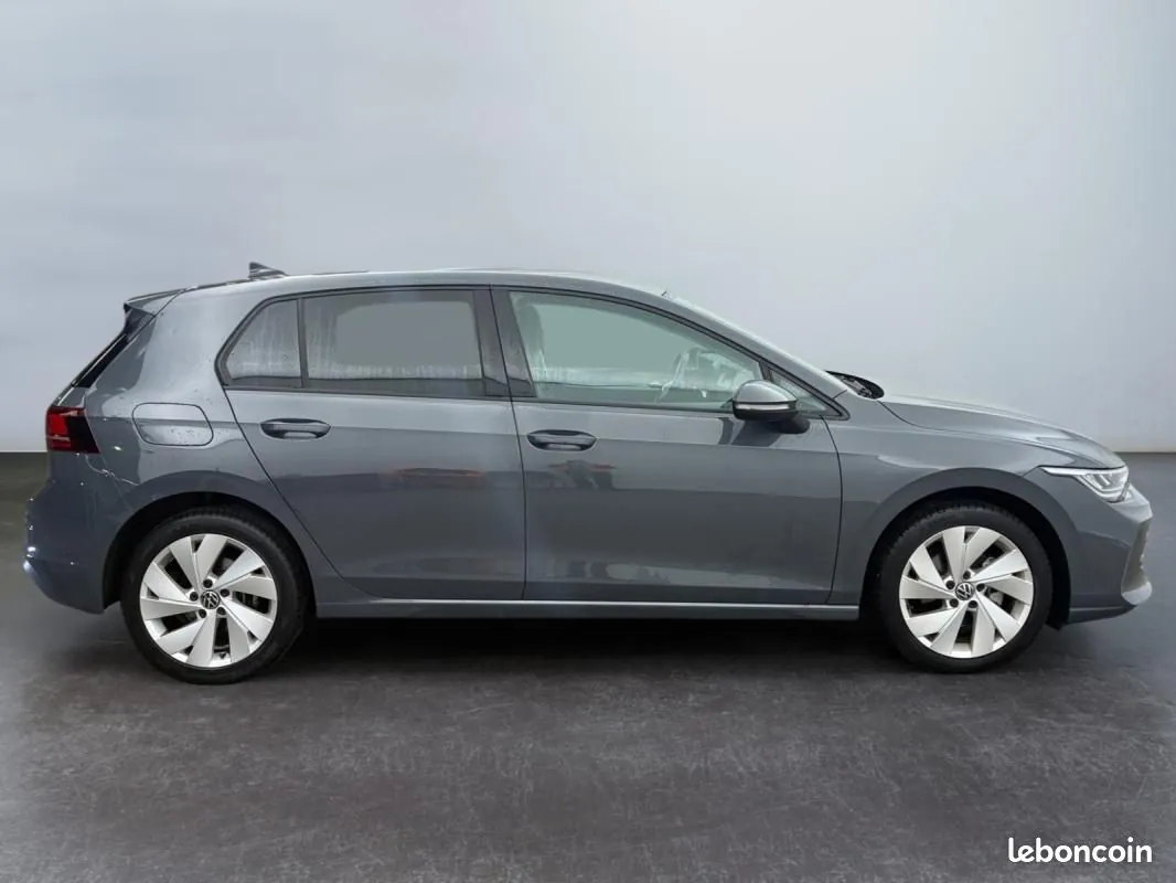 Volkswagen Golf 2024 photo 5
