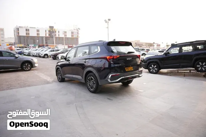 Kia Carens 2023 photo 4