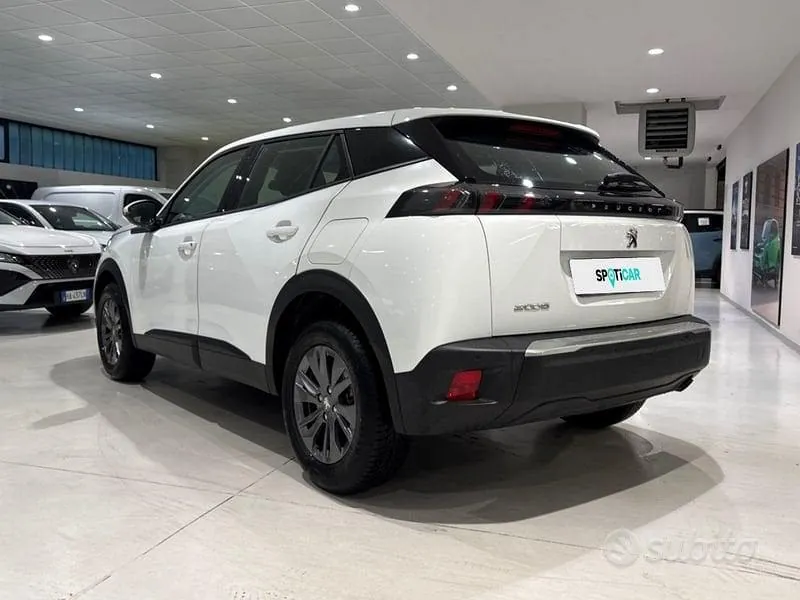 Peugeot 2008 2020 photo 3