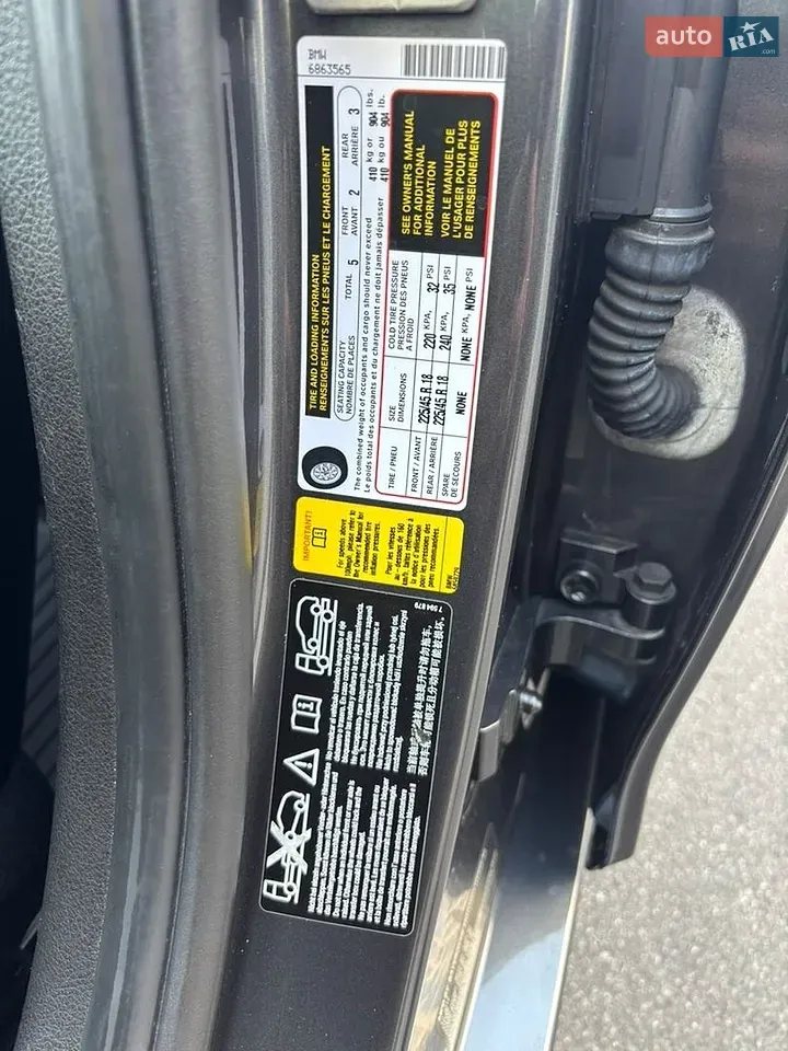 BMW 3 Series 2012 photo 2