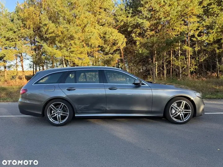 Mercedes-Benz E-Class 2017 photo 4