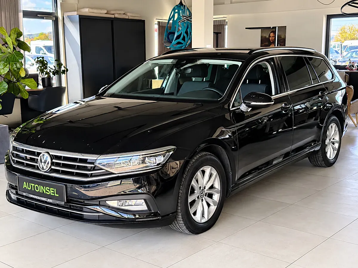 Volkswagen Passat 2023 photo 2