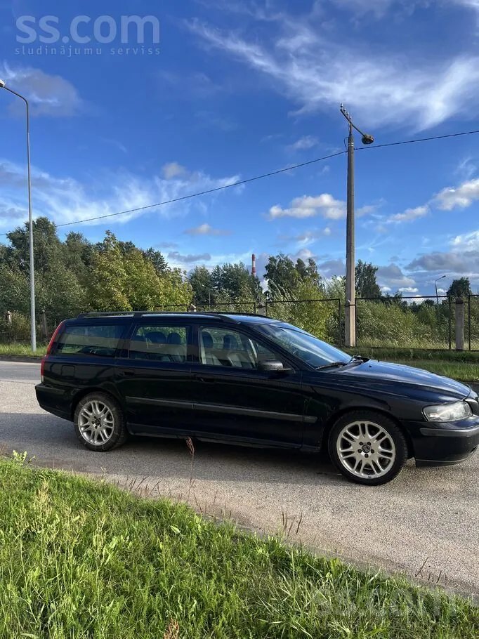 Volvo V70 2004 photo 3