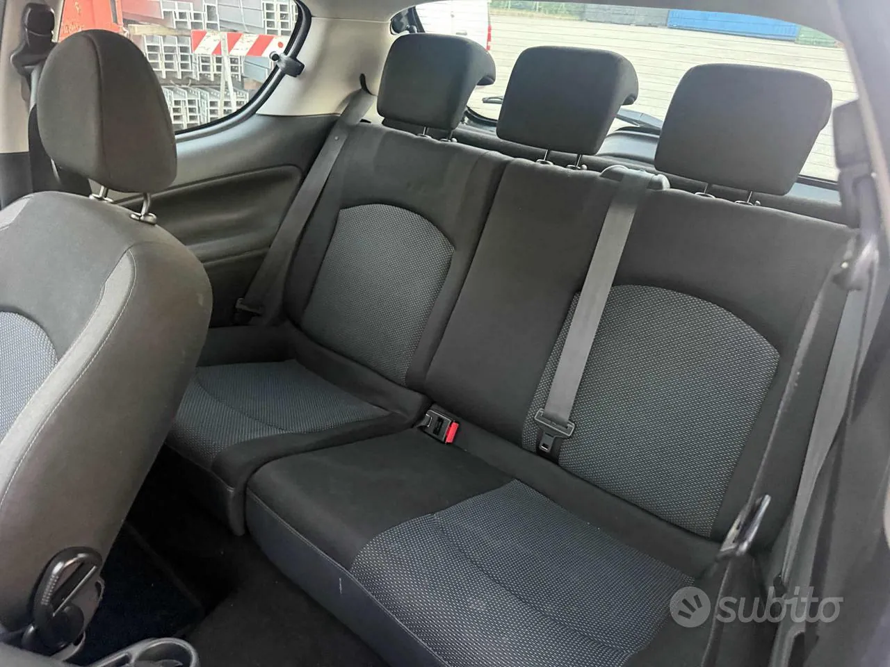 Peugeot 206 2010 photo 4