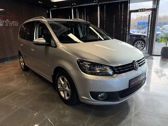 Volkswagen Touran 2013 photo 3