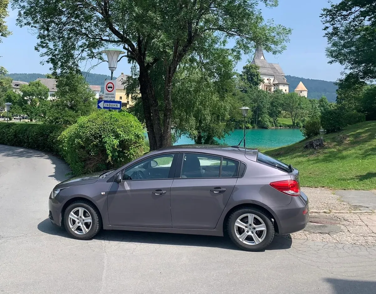 Chevrolet Cruze 2012 photo 2