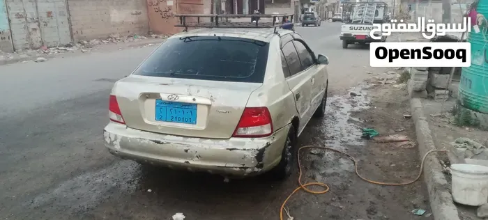 Hyundai Accent 2000 photo 4