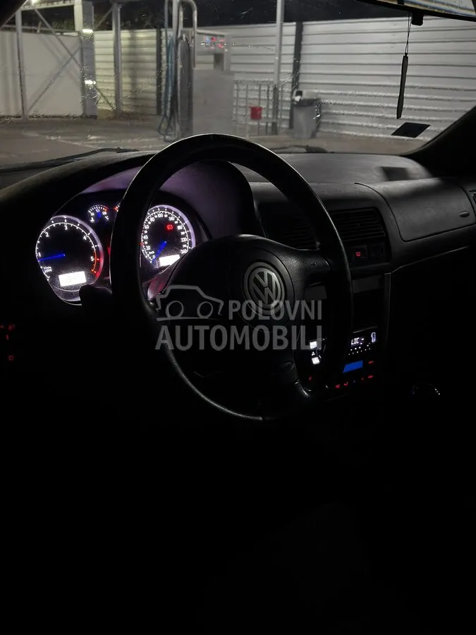 Volkswagen Golf 2001 photo 2