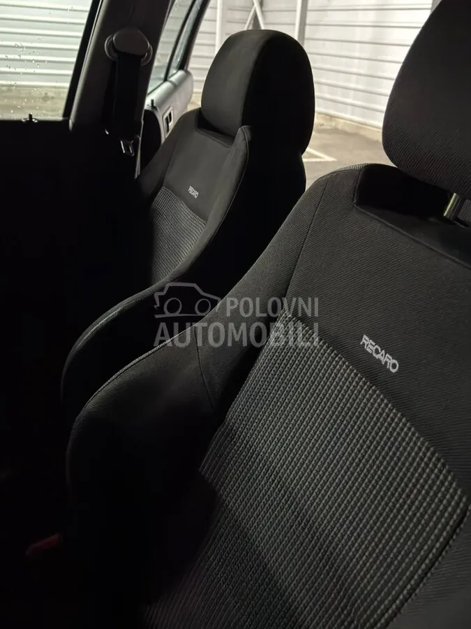 Volkswagen Golf 2001 photo 5