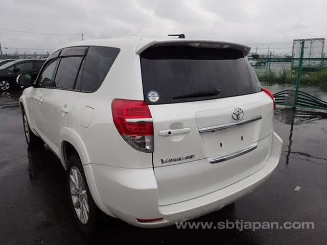 Toyota Vanguard 2014 photo 3